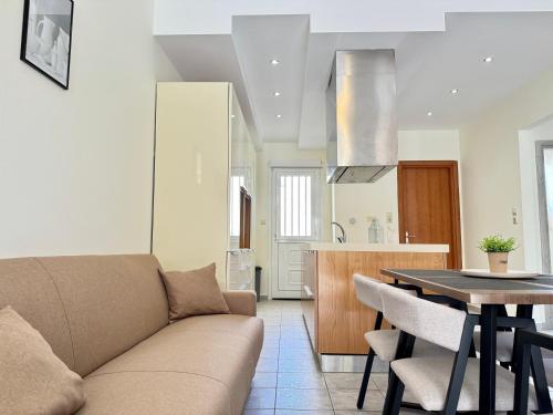 Spacious & Cozy Apartment, with Private Yard, in Kos - El Greco Apartments