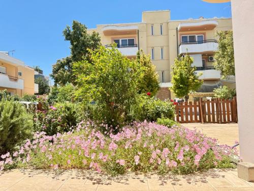 Spacious & Cozy Apartment, with Private Yard, in Kos - El Greco Apartments