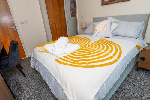 Кровать или кровати в номере City Center, Free WiFi for Contractor, Family