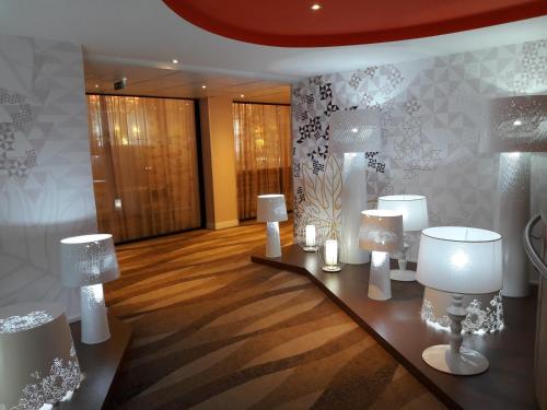 Ένα μπάνιο στο Mercure Paris Montmartre Sacré Coeur