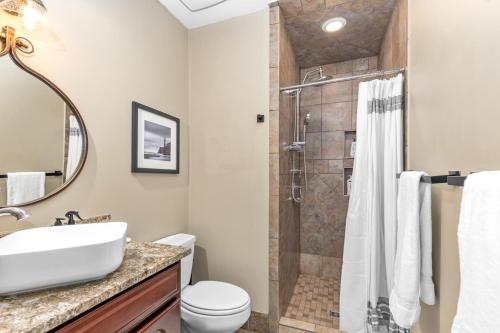 a bathroom with a sink and a shower at Douglas Retreat in Douglas