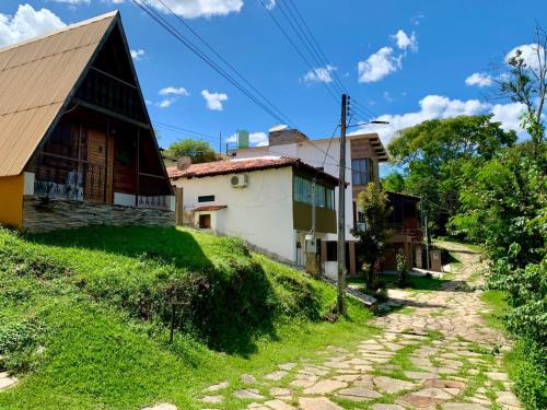 El edificio en el que está el chalet de montaña