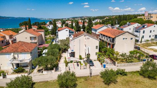Apartments with parking space Biograd na Moru, Biograd - 21048