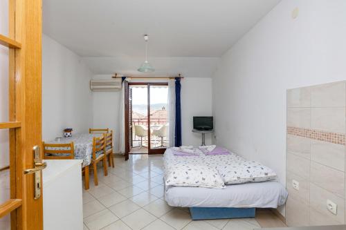 Apartments with parking space Biograd na Moru, Biograd - 21048