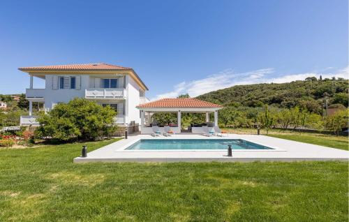 1 Bedroom Awesome Apartment In Kampor