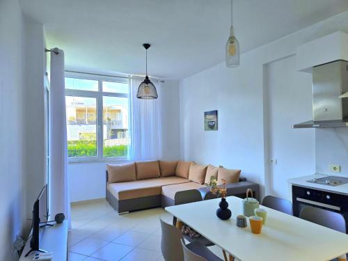 Apartment in Gjiri i Lalzit near Sandy Beach