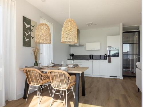 Afbeelding uit fotogalerij van Apartment in Kortgene with Harbor View in Kortgene