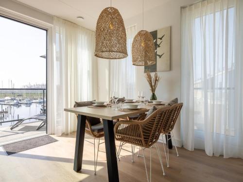 Afbeelding uit fotogalerij van Apartment in Kortgene with Harbor View in Kortgene