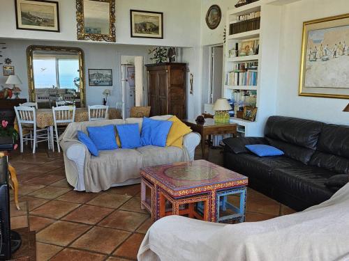 Photo de la galerie de l'établissement Villa familiale aux Issambres, piscine, animaux acceptés - FR-1-768-121, à Saint-Peïre-sur-Mer