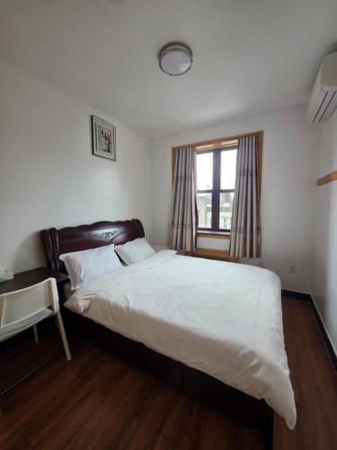 Postel nebo postele na pokoji v ubytování Best Cozy Room in Brooklyn with Amazing food