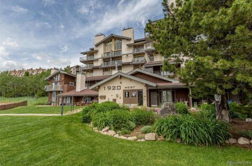 Κήπος έξω από το Ski Condo at the Base - Walk to Gondola & Dining!