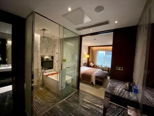 Phòng tắm tại Zhongzhou International Hotel