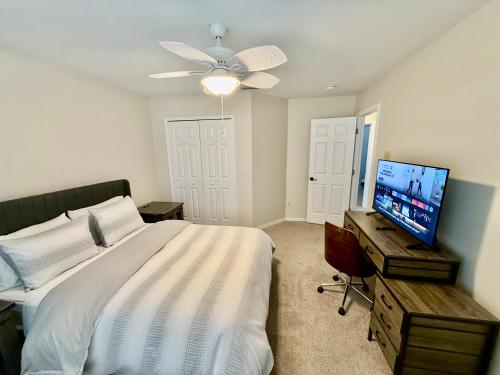 Grand Village 4BR Pool Home near Disney Parks photo 21