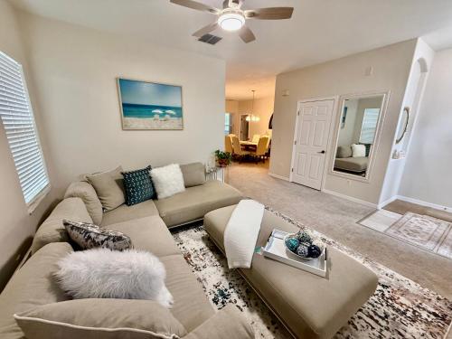 Grand Village 4BR Pool Home near Disney Parks photo 13