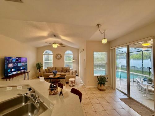 Grand Village 4BR Pool Home near Disney Parks photo 11