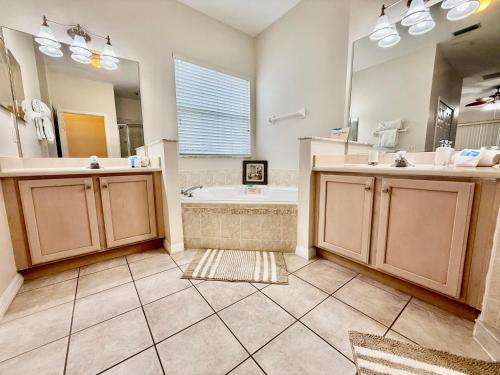 Grand Village 4BR Pool Home near Disney Parks photo 26