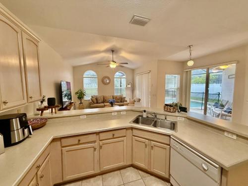 Grand Village 4BR Pool Home near Disney Parks photo 4