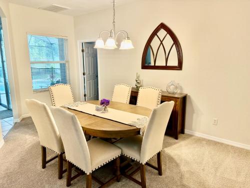 Grand Village 4BR Pool Home near Disney Parks photo 14