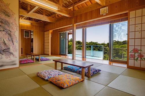 Yamagata Ryukyu Hatago Onna Boukairou