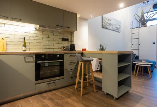 100Mbps Smart TV AC Self Check-In Full Kitchen