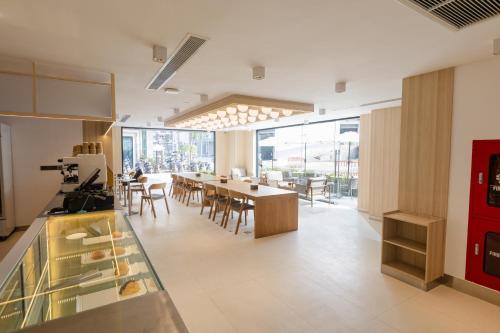 Restoran atau tempat lain untuk makan di One Budget Hotel