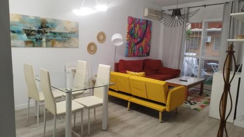 Posezení v ubytování Apartamento Reformado Parking gratis