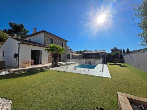 Photo de la galerie de l'établissement Maison moderne Côte Bleue, Proche mer, à Le Rove