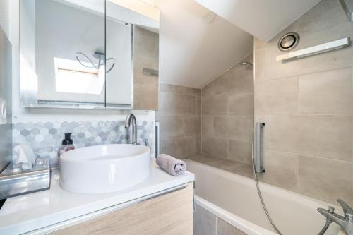 Duplex 4 pers Port de Nice avec parking
