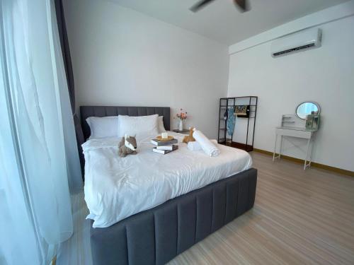 Cama o camas de una habitación en The Wave Residence by Jeffery Lam Home Management