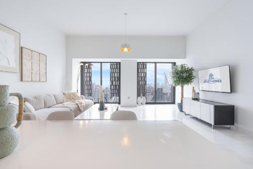 Lux Home at Cayan Tower with Panoramic Views