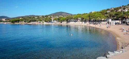 Photo de la galerie de l'établissement À 5 min à pied de la mer, résidence avec piscine, à Roquebrune-sur Argens