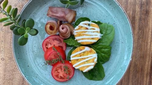 Еда / где поесть недалеко от гостевого дома