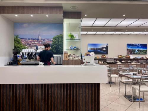 Restoran atau tempat lain untuk makan di Best Quality Hotel La Darsena