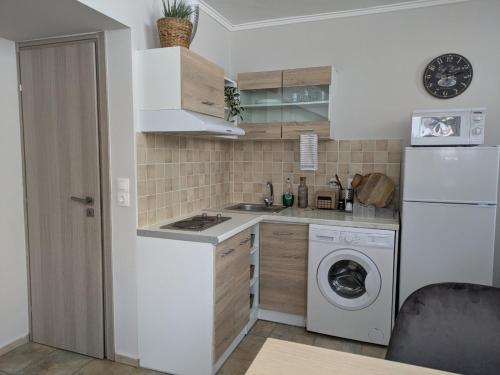 Loutraki central studio