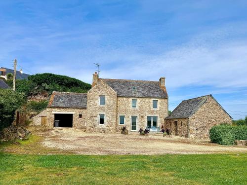 Maison de charme en pierre Accès plage et GR34 immédiat