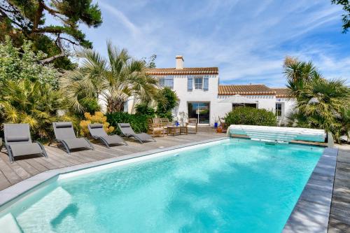 Piscine chauffee 800 m de la plage villa pour 8