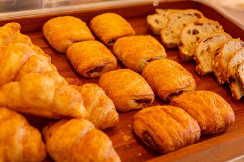 ホテルの敷地内または近くでの食事または食べ物