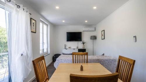 Μια τηλεόραση ή/και κέντρο ψυχαγωγίας στο BDouro Accommodation