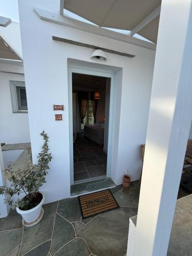 Φωτογραφία από το άλμπουμ του Kohylia Beach Guest House στον Πλατύ Γιαλό Σίφνου