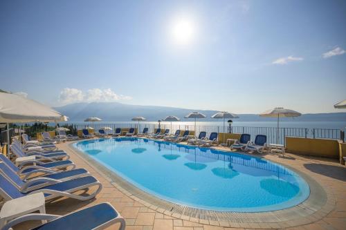 Bazén v ubytování All Inclusive Hotel Piccolo Paradiso nebo v jeho okolí