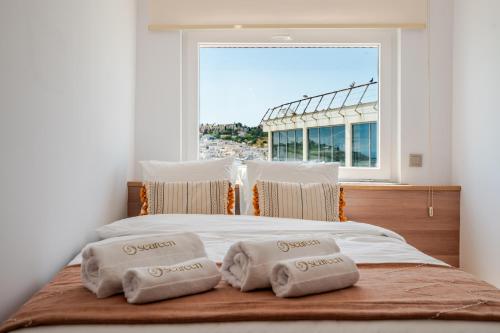 Sandora Pearl - Sea View Penthouse with Jacuzzi, Steps from the Beach & Old Town