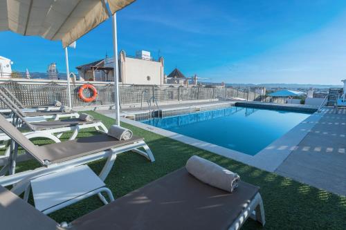 Hesperia Córdoba — Swimming pool