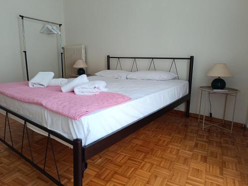 Dimi's Central Apartment