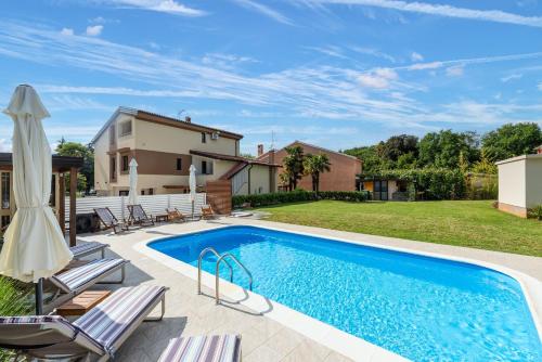 APP Sandro with Common Pool