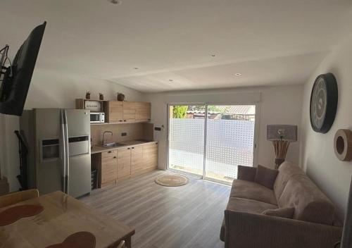 Photo de la galerie de l'établissement Comfortable 30 m 2 studio, à Lançon-Provence