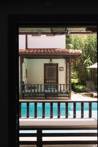 Kolam renang di atau dekat dengan Okapi Suites
