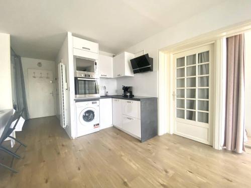 Photo de la galerie de l'établissement LSN180, au Grau-du-Roi