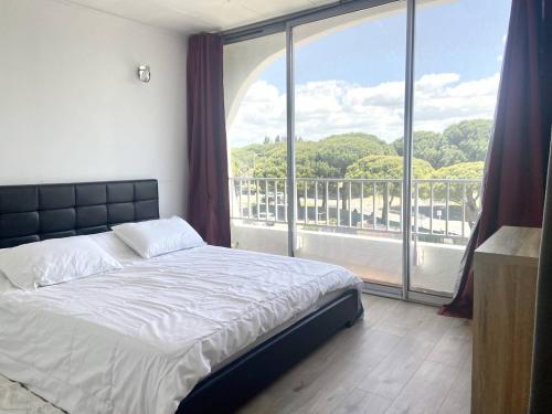 Photo de la galerie de l'établissement LSN180, au Grau-du-Roi