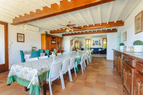 Restaurace v ubytování Chambre d'hote Rubis