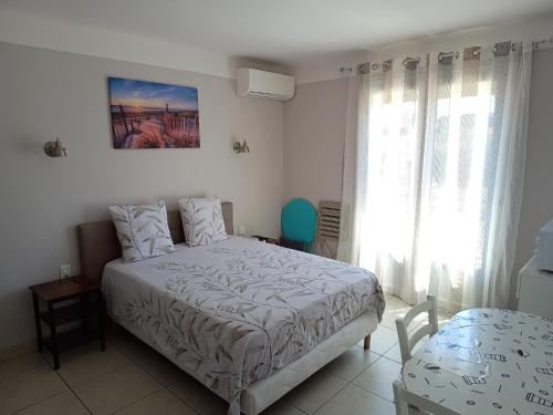 Chambre privée climatisée chez particulier, WIFI